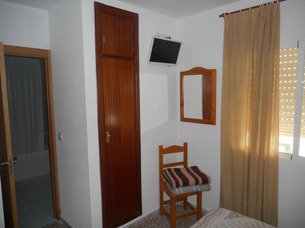Hostal Paco Pepe Conil De La Frontera Szoba fotó